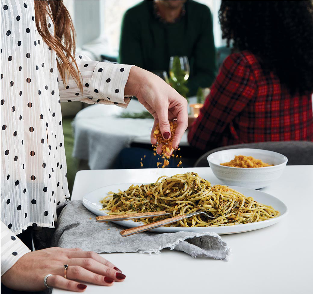 Spaghetti with Pistachio & Cocoa Pesto